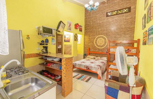 Centro Comercial Chalet De Esquí | Chalé com churrasqueira a 5min da Praia do Perequê