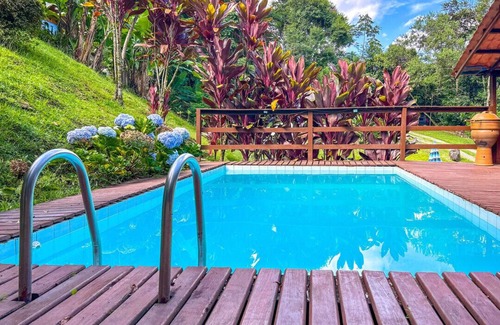 Lumiar Chalet De Esquí | Chalé com localização privilegiada em Lumiar/RJ