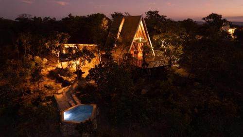 Alto Paraiso de Goias Chalet De Esquí | Chalé com vistas do vale encantado