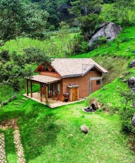 Sapucai-Mirim Chalet De Esquí | Chalé Jacarandá - Hidro - Wifi e mais