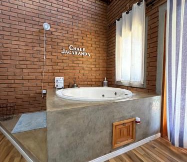 Sapucai-Mirim Chalet De Esquí | Chalé Jacarandá - Hidro - Wifi e mais