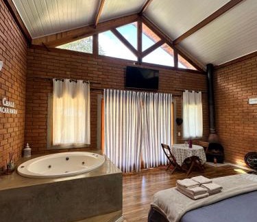 Sapucai-Mirim Chalet De Esquí | Chalé Jacarandá - Hidro - Wifi e mais