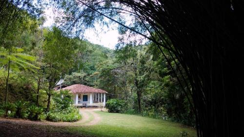 Ouro Preto Cabina | Chalé na floresta com frigobar