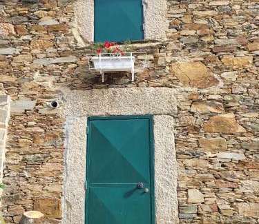 Prestimo Chalet De Esquí | CHALÉ, Pedra, Isolada, Natureza, Rio - Ecoturismo