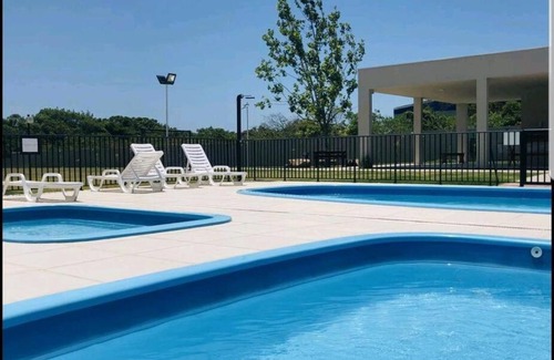 Vargem do Bom Jesus Apartamento | Apartamento 6 pessoas 2 Vagas de Garagem!Mobiliado