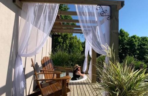 Santa Helena Chalet De Esquí | Chalé Sunset com Hidro, lareira, piscina, cavalo, trilha, tiro ao alvo