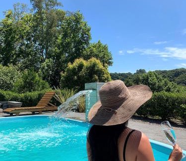 Santa Helena Chalet De Esquí | Chalé Sunset com Hidro, lareira, piscina, cavalo, trilha, tiro ao alvo