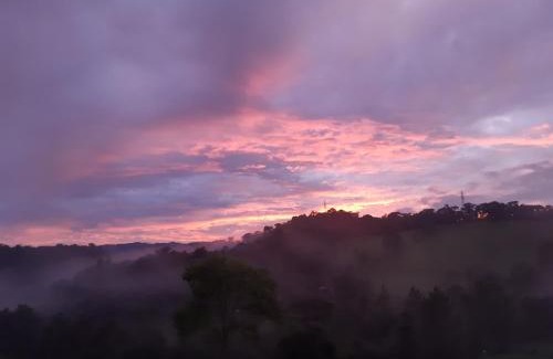 Santo Antonio do Pinhal Chalet De Esquí | Chalés Mil Mudas da Mantiqueira - Hidro dupla, lareira interna e vista espetacular