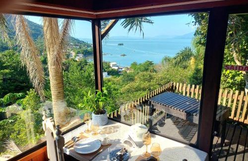Caiacanga Chalet De Esquí | Chalézinho na montanha com vista para o mar