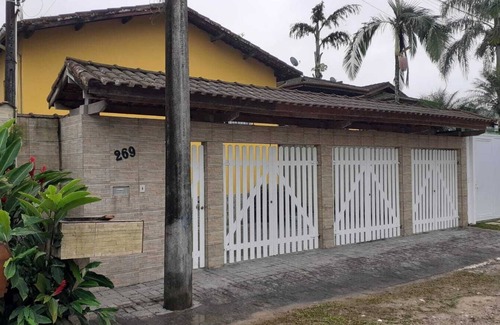 Barra do Una Chalet De Esquí | Chalé Para até 4 Pessoas em Barra do Una - Litoral Norte - SP