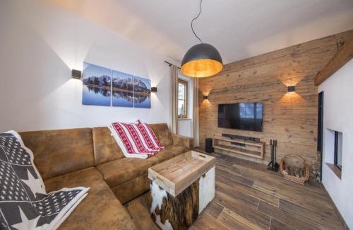 Schonbach Chalet De Esquí | Chalet Stay near Krimml Waterfalls