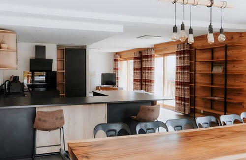 La Toussuire Chalet De Esquí | Chalet 'Salt Lake' with Mountain View, Private Terrace and Wi-Fi