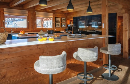 La Toussuire Chalet De Esquí | Chalet Temaïa - ski heaven stay for 12 indoor pool and sauna - OVO Network
