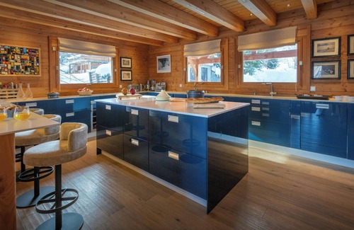 La Toussuire Chalet De Esquí | Chalet Temaïa - ski heaven stay for 12 indoor pool and sauna - OVO Network