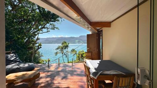 Cambaquara Chalet De Esquí | Chale Jabuticabeira com Wi-Fi e vista para o mar