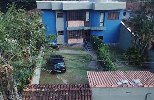 Praia da Enseada Chalet De Esquí | CHALE TÉRREO 230 METROS DE LA PLAYA DE LA ENSEADA y 3 MINUTINOS DE LA ARENA.