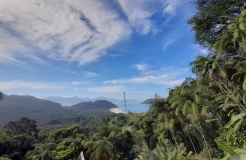 Prumirim Chalet De Esquí | Chalés Prumirim 04, five minutes from the BEACH and WATERFALL of PRUMIRIM in UBATUBA