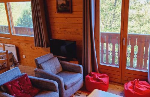 Montalbert Chalet De Esquí | Chalet à Montalbert: 3 Chambres, Mezzanine, Cheminée, Cuisine Équipée, Parking - FR-1-755-7