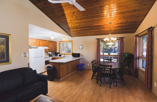 Jasper East Chalet De Esquí | Chalet #134 - Pet Friendly Two Bedroom