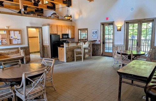 Government Camp Chalet De Esquí | Chalet 127 at the Official Collins Lake Resort