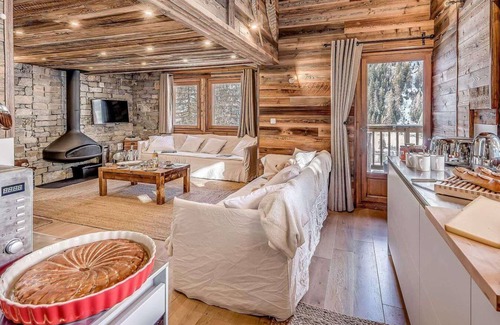 Les Brevieres Chalet De Esquí | Chalet, 200m del centro estación, vista pistas, chimenea o estufa a leña, tv, local para esquís