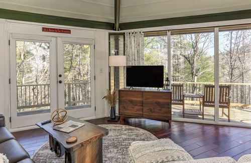 Big Canoe Chalet De Esquí | Chalet 208 - Sip Coffee in the Treetops, Hike Trails & Splash at Community Pools