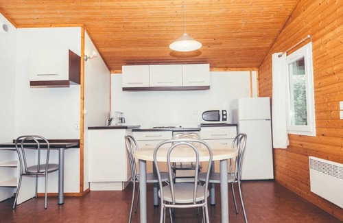 Beynat Chalet De Esquí | Chalet 3 étoiles - Piscine - eebbhf