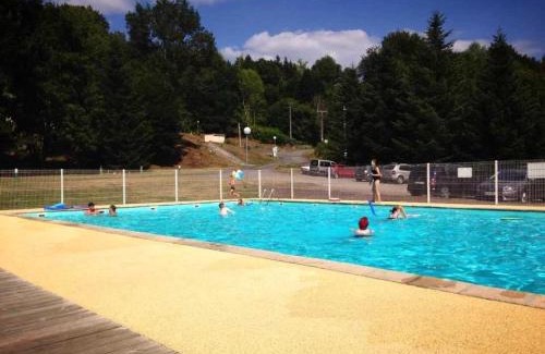 Correze Chalet De Esquí | Chalet 3 étoiles - Piscine - eeid0f