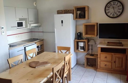 La Joue du Loup Chalet De Esquí | Chalet, 150m del centro estación, vista montaña, fitness, piscina, terraza, parking, tv