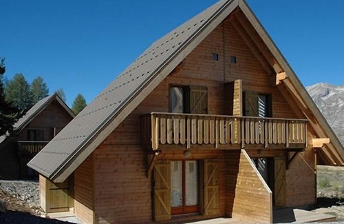 La Joue du Loup Chalet De Esquí | Chalet, 150m del centro estación, vista montaña, fitness, piscina, terraza, parking, tv