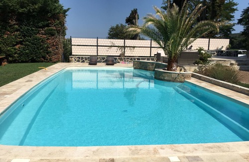 Les Arcs-sur-Argens Chalet De Esquí | Chalet 4 to 6 persons with swimming pool 20mn from the beach, VAR, Ideal for a family.