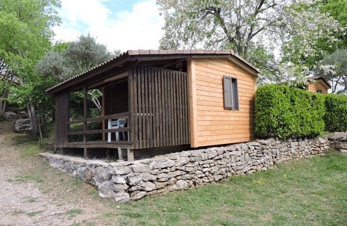 Montreal Chalet De Esquí | Chalet 7 La clé des champs, South Ardèche, quiet, ideal for couples, pool view