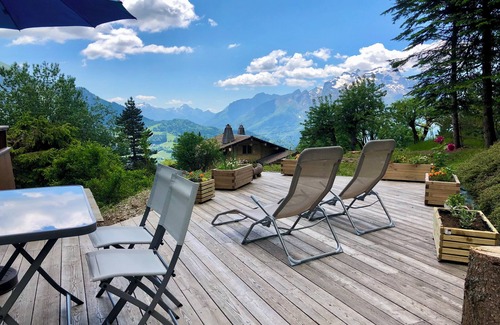 Manigod Chalet De Esquí | Chalet de 70 m2, zona tranquila, orientación sur, municipio de Manigod, cerca de La Clusaz