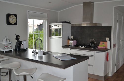 Serooskerke Chalet De Esquí | Chalet 76 en Zelanda en un camping para niños cerca de la playa y Veere.