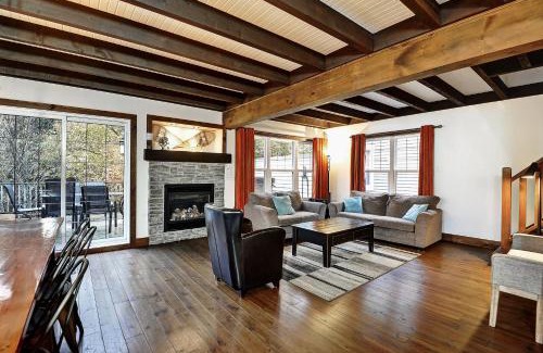 Stoneham Chalet De Esquí | Chalet 9029 Chemin des Alpages by Les Chalets Alpins