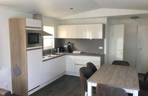 Kamperland Chalet De Esquí | Chalet (A16) op gezellige familiecamping bij zee
