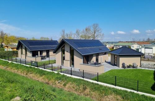 Sint-Annaland Chalet De Esquí | Chalet aan de Oosterschelde met Airconditioning!