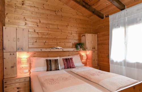 Monguelfo Chalet De Esquí | Chalet Alpenblick with Mountain View, Wi-Fi & Garden