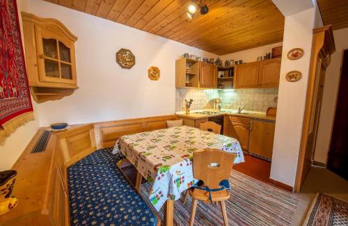 Hochkrimml Apartamento | Chalet Alpine Royal A Top 2