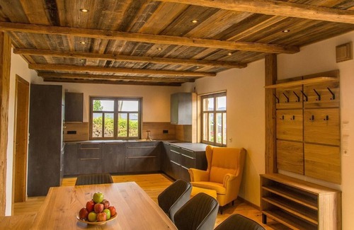 Waldmuenchen Apartamento | Chalet am Ölberg mit Badefass und Altholzsauna