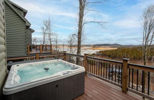 Sevierville Casa | Chalet Amelia Lake View HotTub Fireplace Arcade