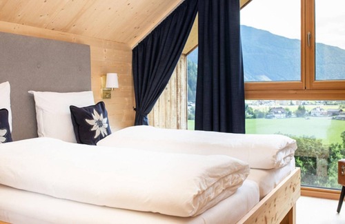 Mallnitz Alquiler De RV | Chalet Ankogel without stone bathtub - HOCHoben camp & explore