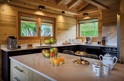 Cordon Chalet De Esquí | Chalet Anselme - luxury stay for 10 with Mont Blanc views - OVO Network