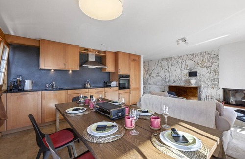Chesieres Apartamento | Chalet apartment with balcony and view of the Alps