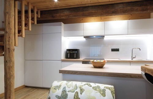 Montgenevre Chalet De Esquí | Chalet Asha, a cosy 2 bedroom chalet in a quiet location, close to ski de fond