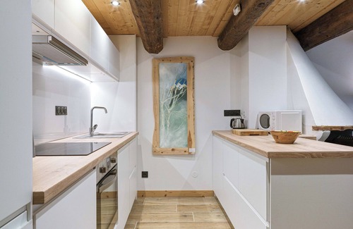 Montgenevre Chalet De Esquí | Chalet Asha, a cosy 2 bedroom chalet in a quiet location, close to ski de fond