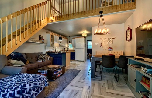L'Anse-Saint-Jean Chalet De Esquí | Chalet at the foot of Mont-Édouard -ski in, ski out
