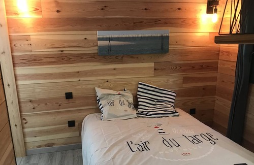 Salles Chalet De Esquí | Chalet at the door of the basin