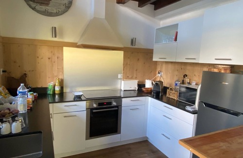 Les Claux Chalet De Esquí | Chalet a pie de pistas y a 5 minutos de tiendas y escuela de esquí.
