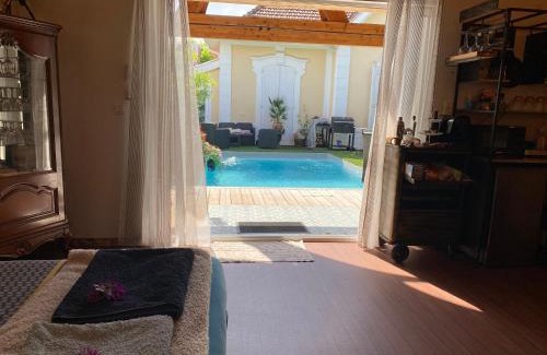 Gujan-Mestras Casa | Chalet Atypique VUE Piscine Chauffée